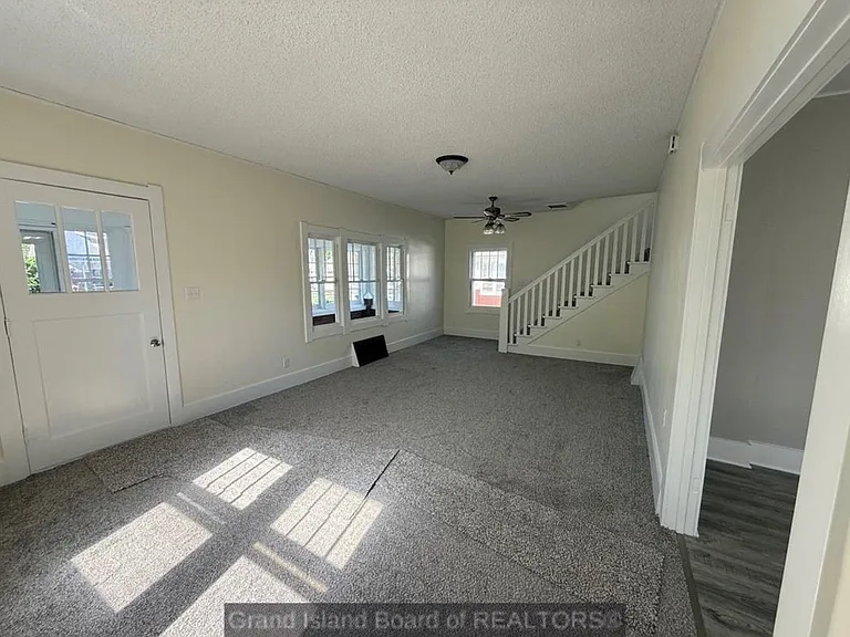 1615 W 7th St — Photo 25