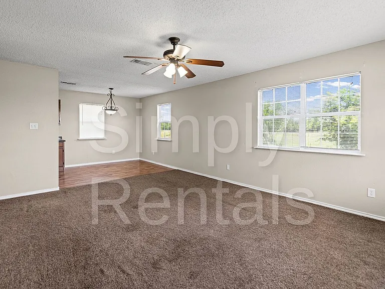 479 Mills Way — Photo 10