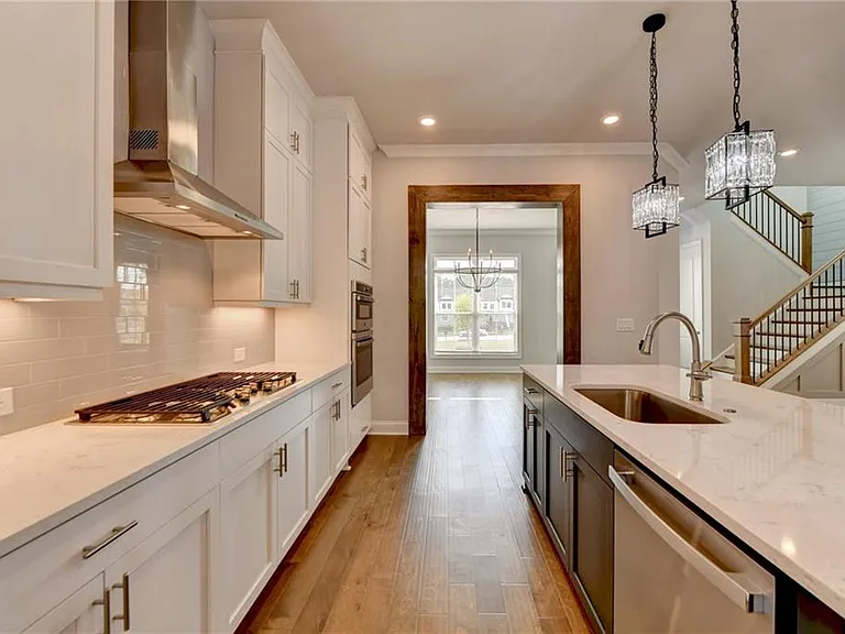 4536 Molder Dr — Photo 29