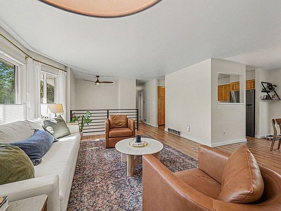 4th image of 3020 Eagle Dr