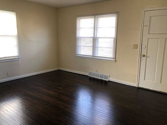 3rd image of 5914 N 42nd St