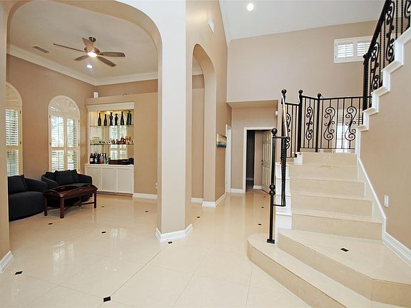 3rd image of 2714 Gregway Ln