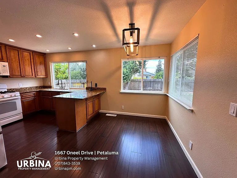 1667 Oneel Dr — Photo 7