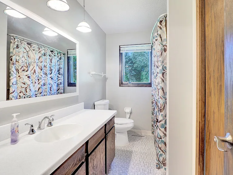 8240 Sunnyside Rd — Photo 12