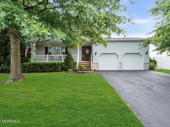29 Netty Street, Howell, NJ 07731
