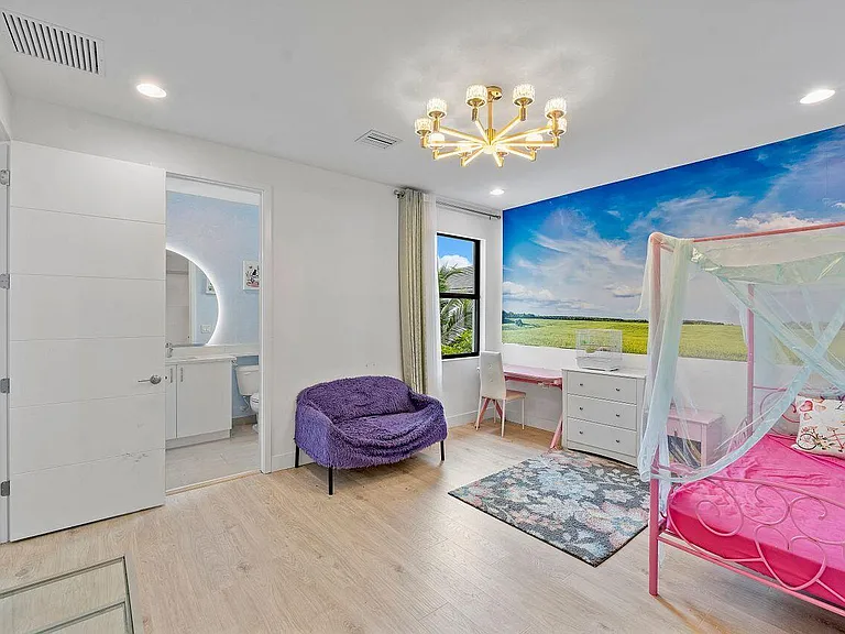 17057 Watersprite Lakes Rd — Photo 53