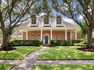3218 Riviera Dr, Sugar Land, TX 77479