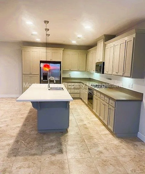 246 Boardwalk Ave — Photo 4