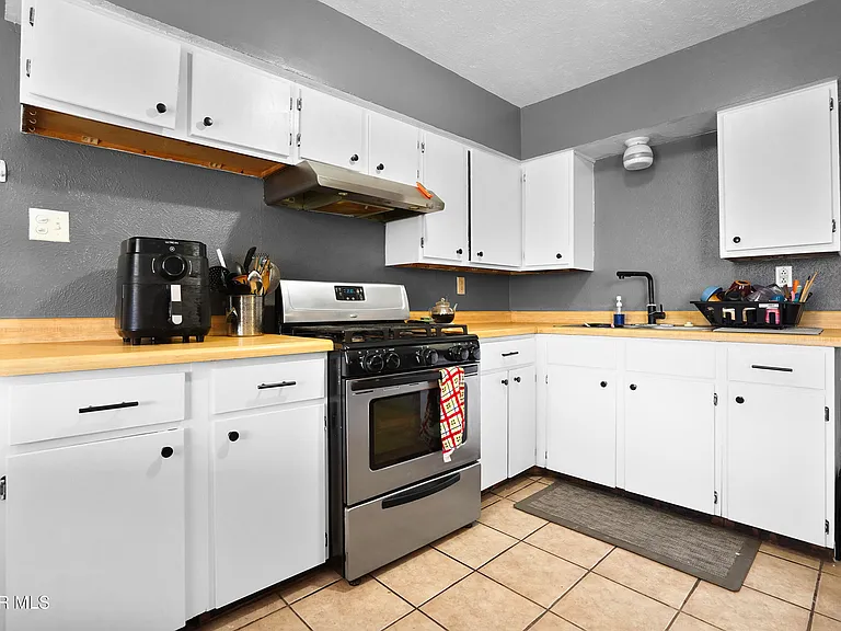 5516 Fairbanks Dr — Photo 10