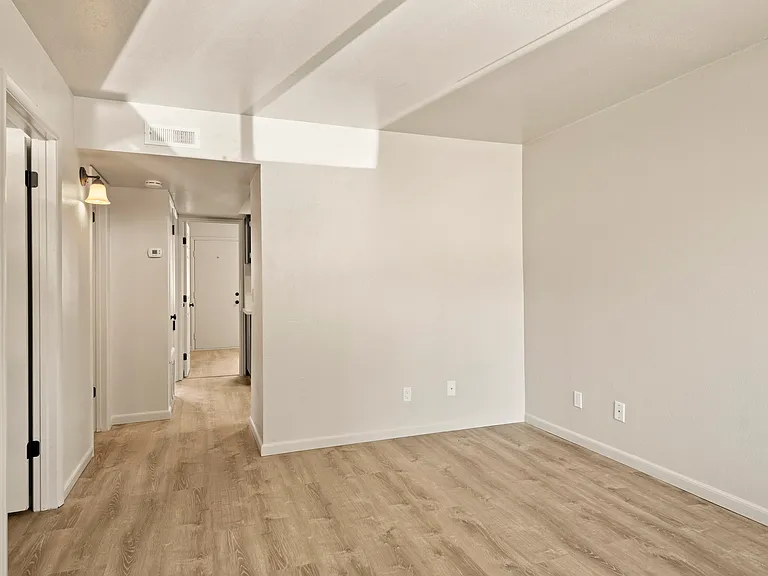 1230 S Lone Tree Rd #1 — Photo 10
