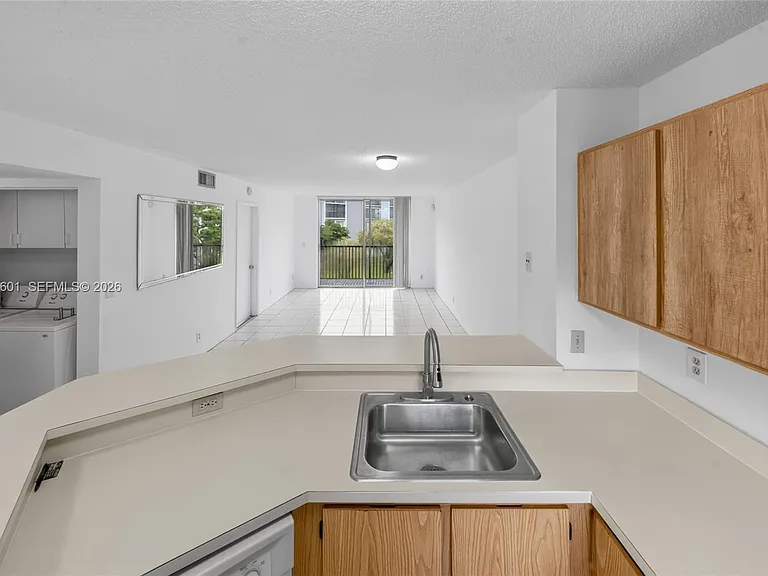 8750 N Sherman Cir #305 — Photo 48