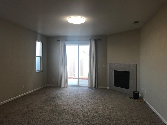 4th image of 1018 Santa Lucia Dr
