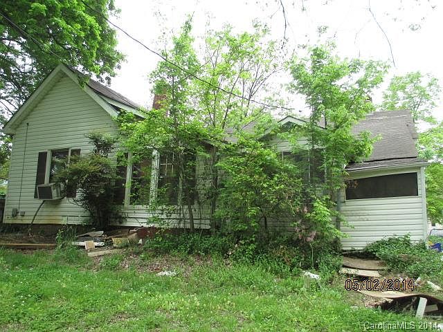 2nd image of 3050 Weddington Ave