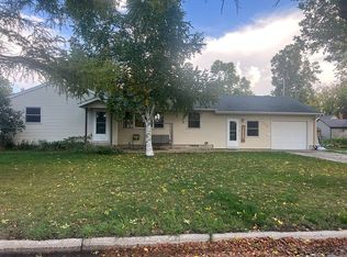 1104 Chestnut Ave W, Olivia, MN 56277