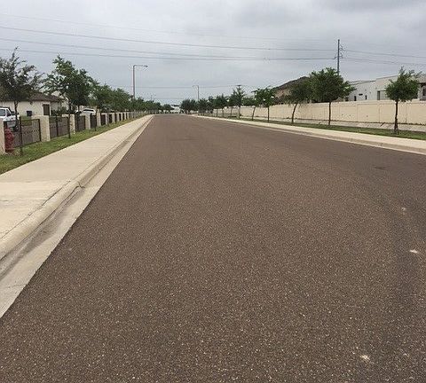 3rd image of 8705 Plantation East Dr