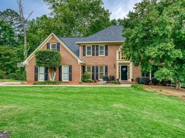 245 Emily Dr SW, Lilburn, GA 30047