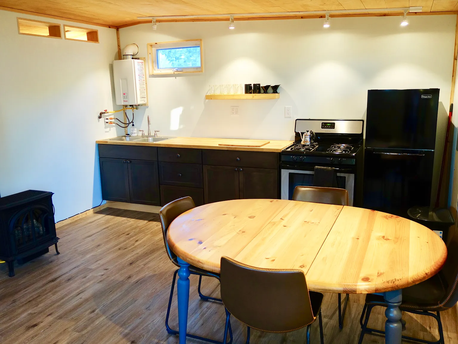 1 bed, 550 sqft, $1,200 — Photo 1