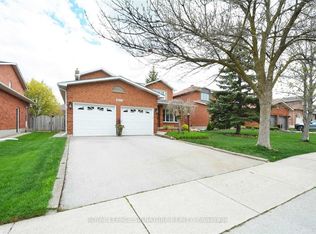 1380 Windrush Dr, Oakville, ON L6M 1W8