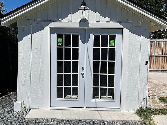 2nd image of 131 Cloverleaf Ave