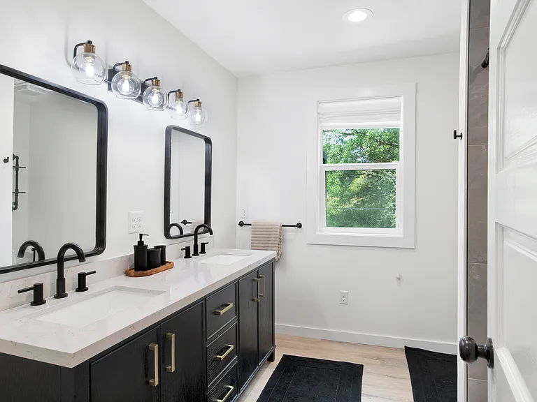 Guest bathroom, Same shower layout w rainforest