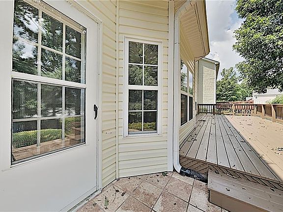 2nd image of 1207 Mandalay Ct