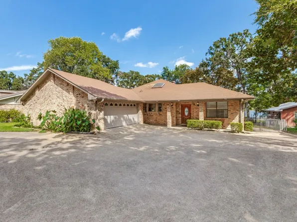 126 Camino Robles St, Gun Barrel City, TX 75156