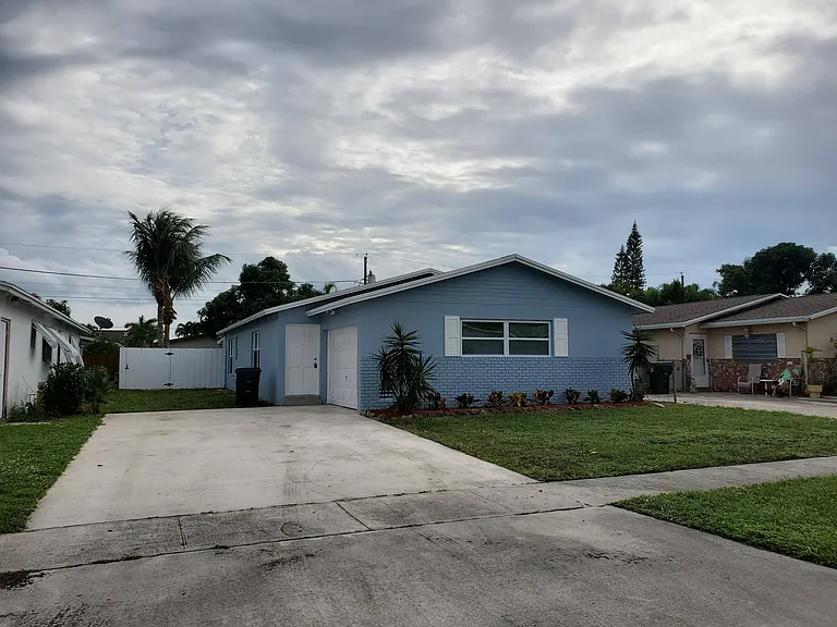 516 NW 53rd St — Photo 1