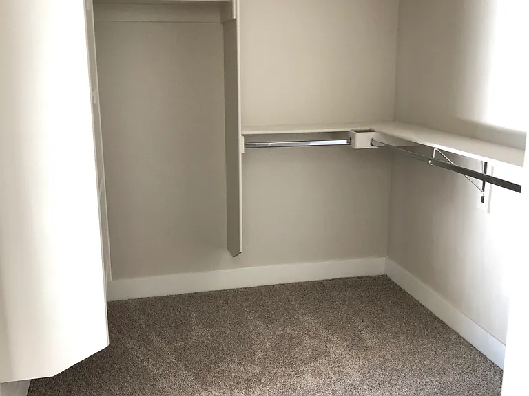 1407 Rogers Ct — Photo 11