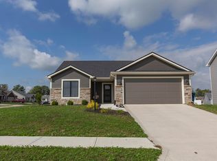 705 Bailey Ct, Angola, IN 46703