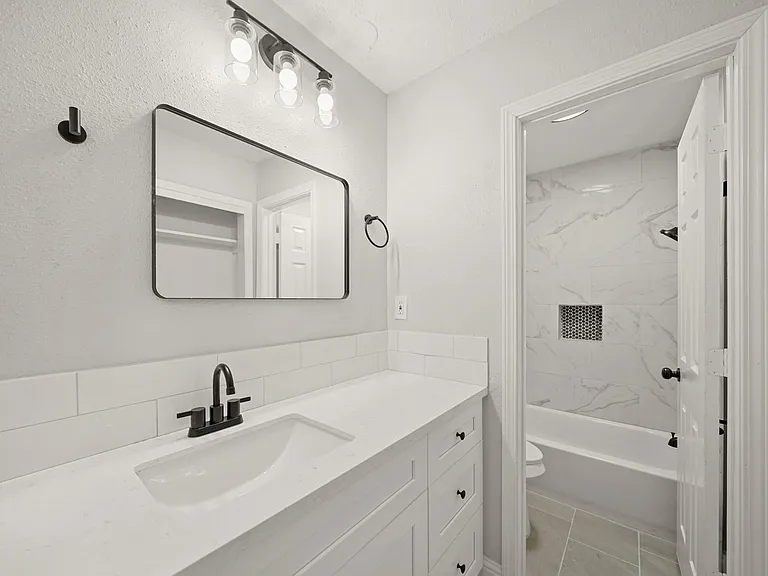 22039 Rivermead Dr — Photo 11