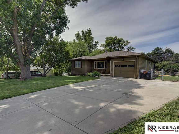2nd image of 4814 S 49th St