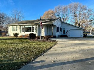 2020 6th St SW, Willmar, MN 56201