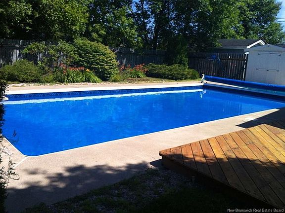 5th image of 140 Neil Dr