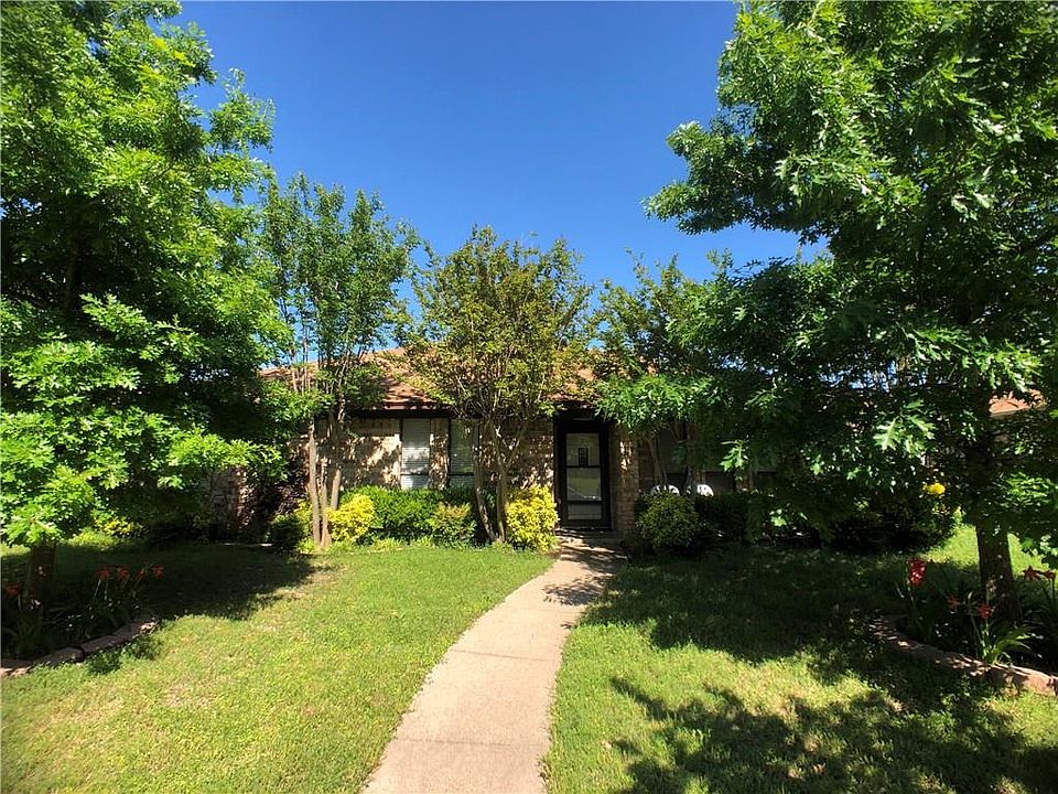 1st image of 2202 Saharah Dr