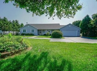 8275 N Kilbuck Rd, Monroe Center, IL 61052