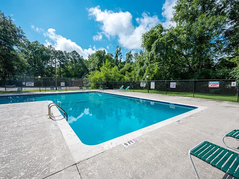 Sawbranch Apartments — Photo 12
