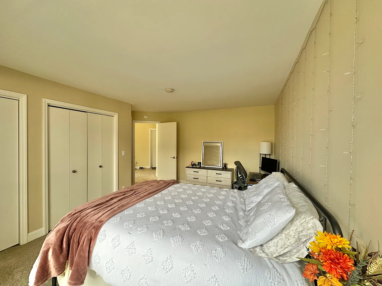 1 bed, 792 sqft, $1,300 — Photo 1