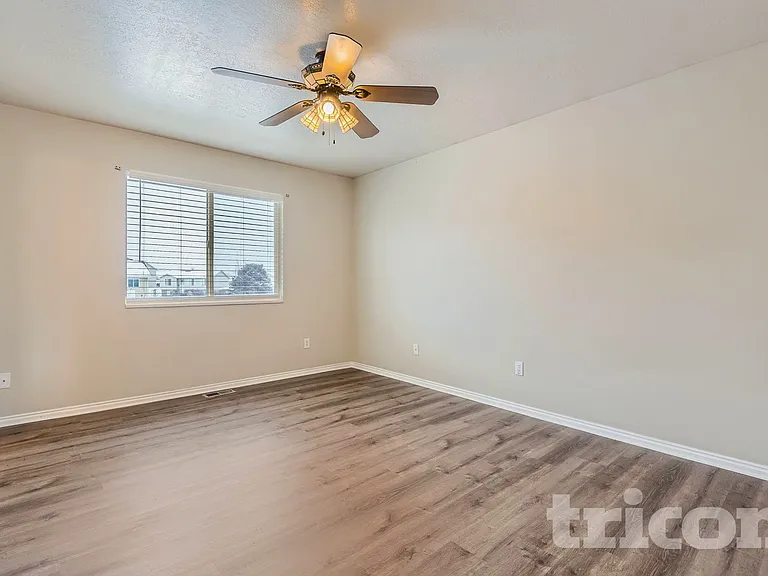 5206 S Midland Dr — Photo 13