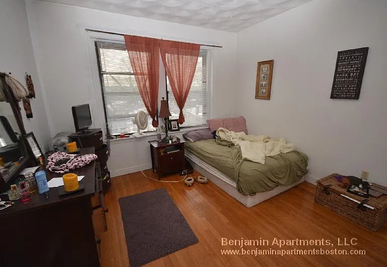 17 Cummings Rd #E — Photo 8