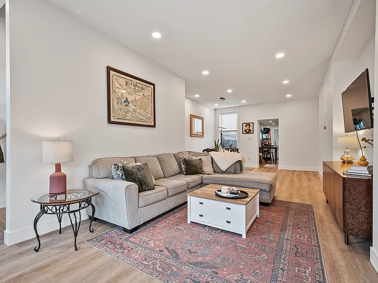 4812 Dearborn St — Photo 3