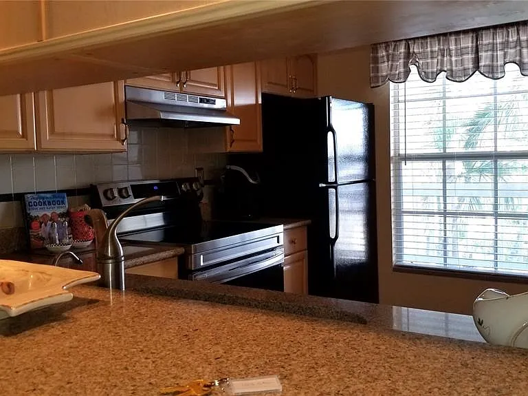 153 Sun Isle Cir — Photo 33