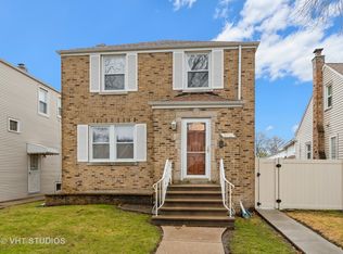 3711 N Pioneer Ave, Chicago, IL