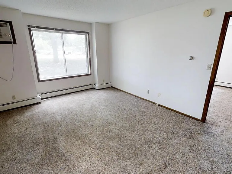 215 Raphael Ave — Photo 3