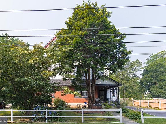 3rd image of 622 Yeadon Ave