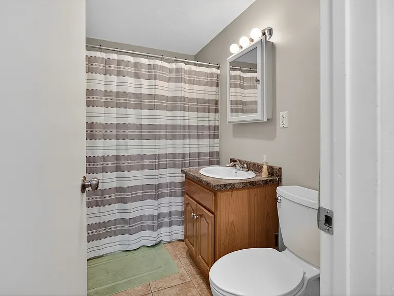 17 Anderson Ave #D — Photo 16