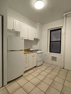 Rented by Peter R. Hungerford, LREB | media 11