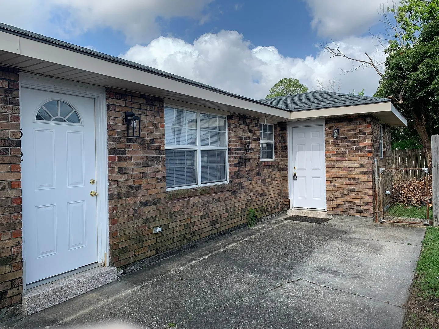 510-12 Chalmette Ave. — Photo 3