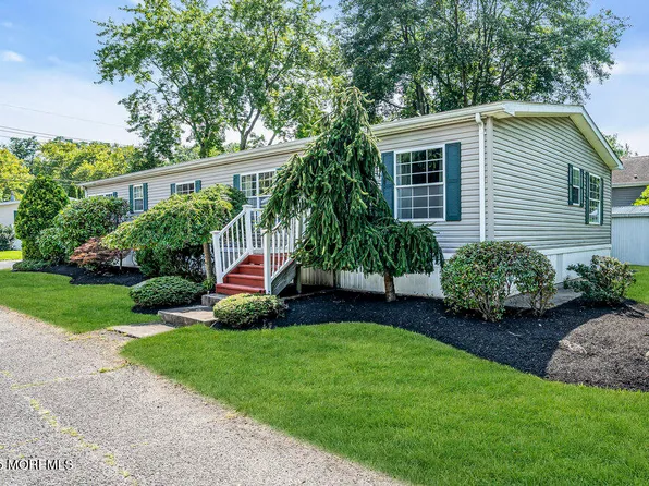93 Village Road, Morganville, NJ 07751