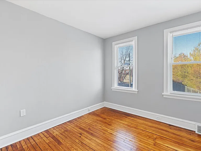 1602 Pershing St #1 — Photo 6