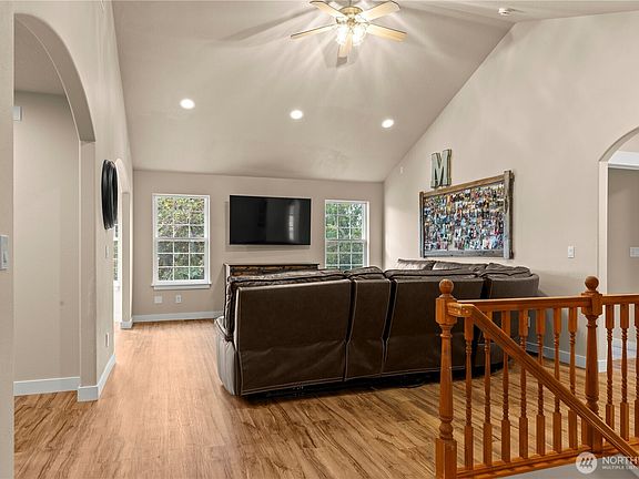 3rd image of 3400 Naches Tieton Road